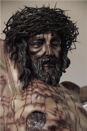 Un crucificado sindónico para la Universidad de Córdoba