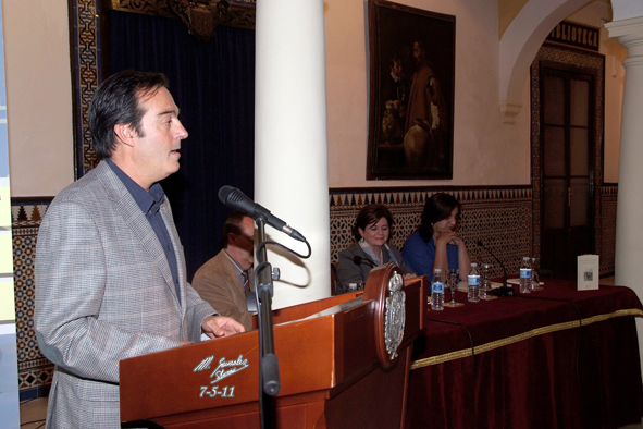 Foto 1 de 5 del artículo «Presentación de un libro de poemas de Alonso Santiago en el Instituto Aguilar y Eslava»