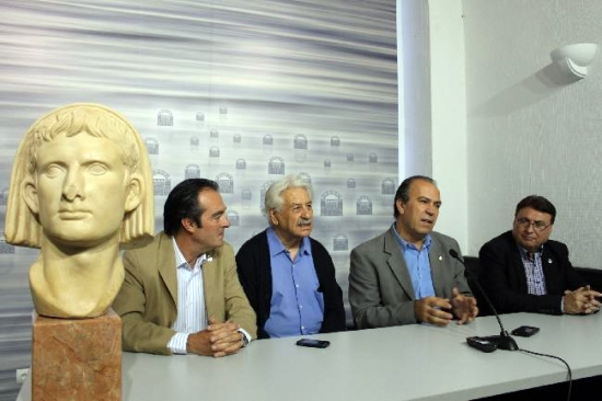 Foto 3 de 3 del artículo «La ciudad de Mérida dona un busto de Augusto César al Museo Aguilar y Eslava»
