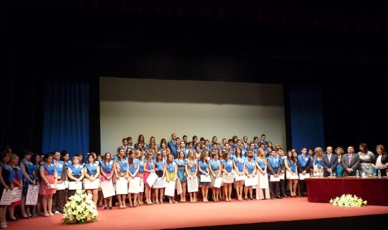 Foto 1 de 6 del artículo «Graduación de alumnos y alumnas del Instituto Aguilar y Eslava»