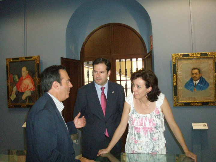 Foto 4 de 7 del artículo «La presidenta de la Diputación, Mª Luisa Ceballos visita el Museo Aguilar y Eslava»