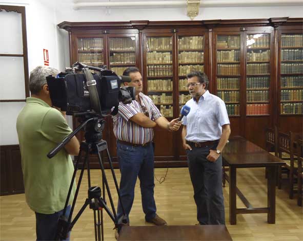 Foto 3 de 3 del artículo «Rodaje del documental 'Niceto Alcalá-Zamora. La tercera España' en el Instituto Aguilar y…»