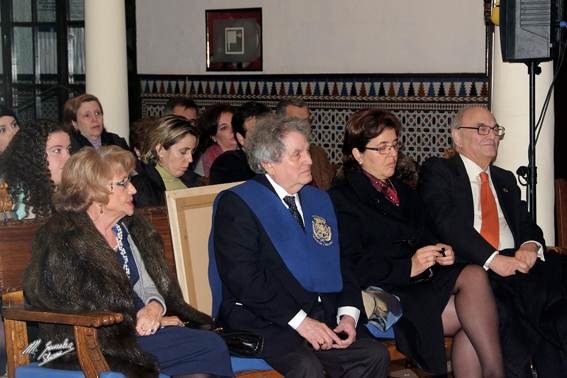 Foto 8 de 8 del artículo «Reconomiento a a familia Navarro Domínguez en el Acto Académico del Día de la Purísima»