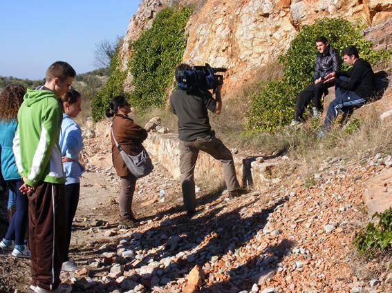 Foto 3 de 13 del artículo «Estudiantes del Aguilar y Eslava intervienen en un reportaje de Canal Sur sobre el…»