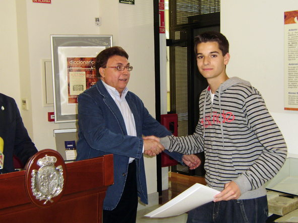 Foto 2 de 9 del artículo «Presentación de la Exposición «Diccionarios» y entrega de diplomas del Taller de…»