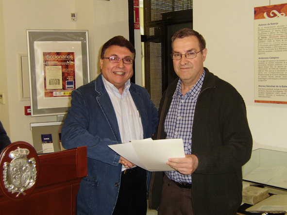 Foto 8 de 9 del artículo «Presentación de la Exposición «Diccionarios» y entrega de diplomas del Taller de…»