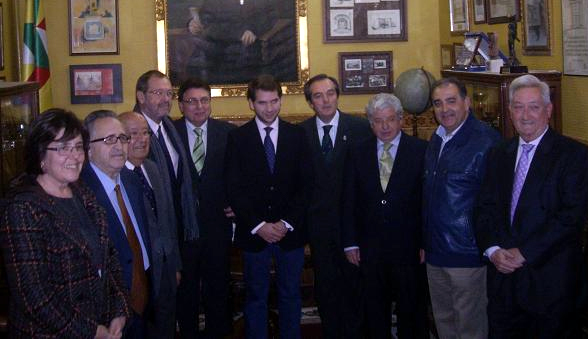 Foto 2 de 3 del artículo «Reconocimiento a los directores del Instituto Aguilar y Eslava»