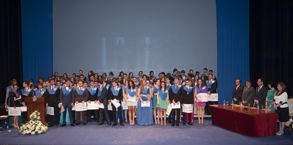 Foto 8 de 8 del artículo «Acto de graduación 2013 del alumnado del IES Aguilar y Eslava»