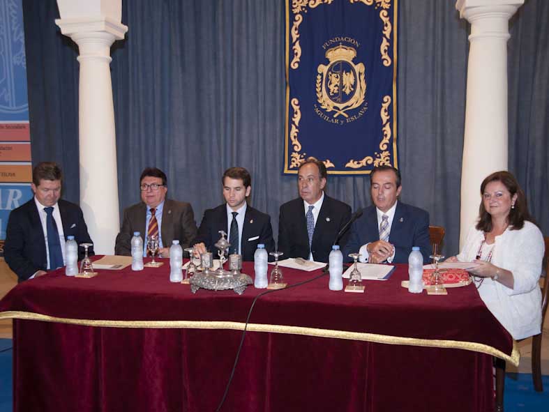 Foto 2 de 4 del artículo «Apertura oficial de curso en el Instituto Aguilar y Eslava»