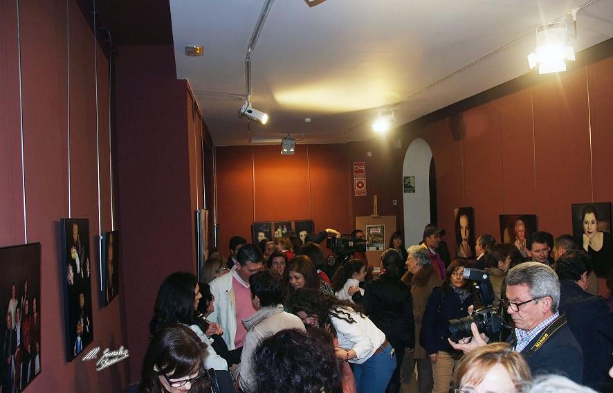 Foto 2 de 5 del artículo «Exposición de fotografías «Femenino plural» de Maria José Carmona»