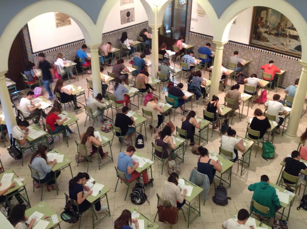 Foto 3 de 4 del artículo «Selectividad 2014 en el Instituto Aguilar y Eslava»