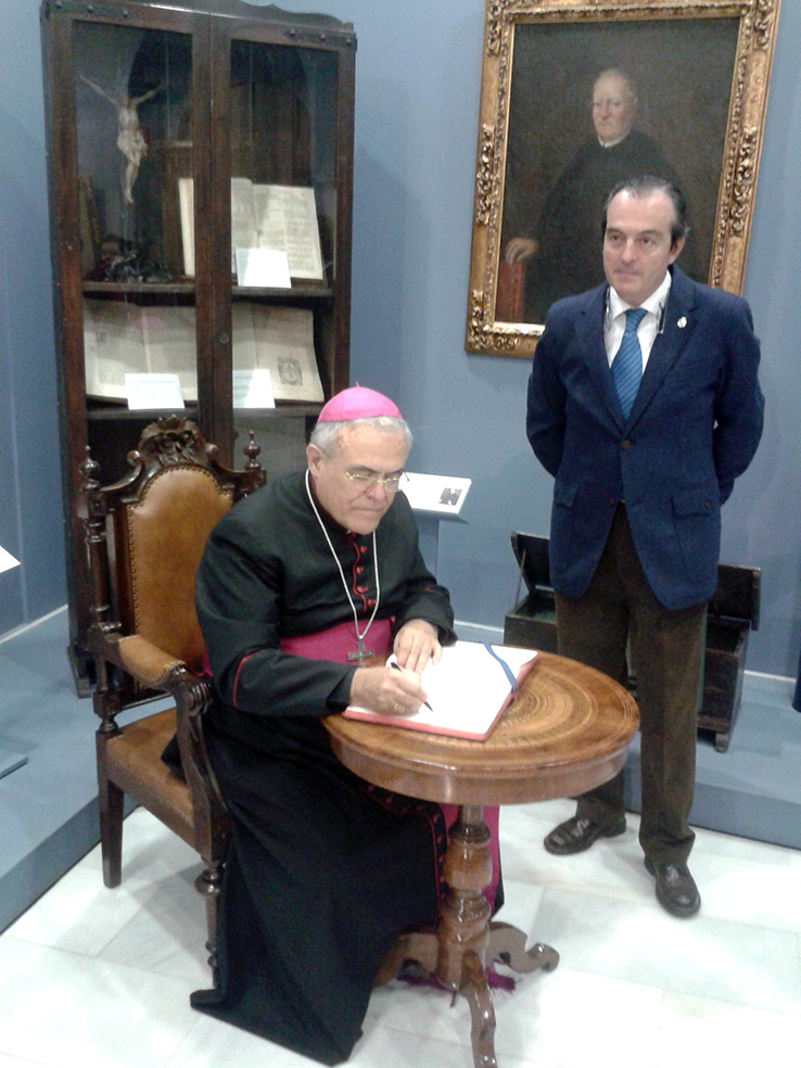 Foto 3 de 3 del artículo «El Obispo de Córdoba visita el Instituto Aguilar y Eslava, la Fundación y su Museo»