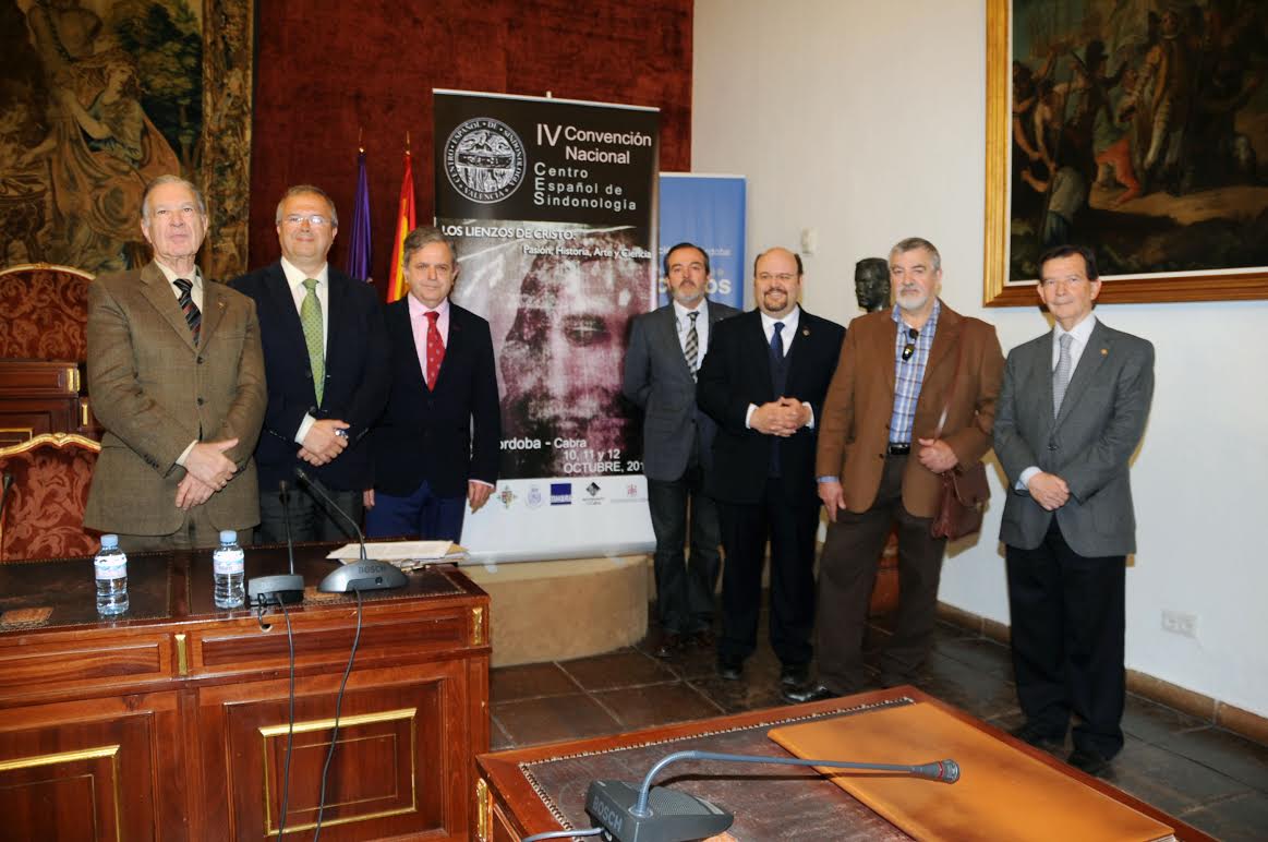 Foto 2 de 2 del artículo «Presentación de la IV Convención Nacional del Centro Español de Sindonologa»
