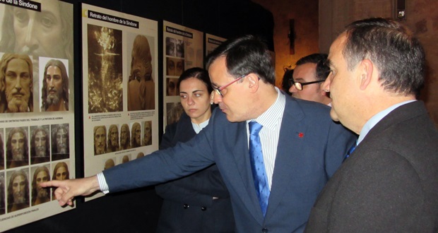 Foto 2 de 2 del artículo «Villarrobledo acoge la exposición ‘El hombre de la Sábana Santa’»