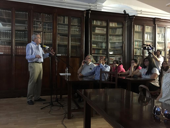 Foto 3 de 3 del artículo «Conferencia del profesor Mañas sobre el patrimonio educativo y científico del Instituto…»