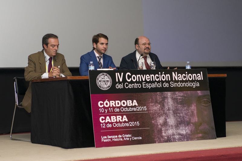 Foto 1 de 5 del artículo «Concluye en Cabra la IV Convención Nacional del Centro de Sindonología»