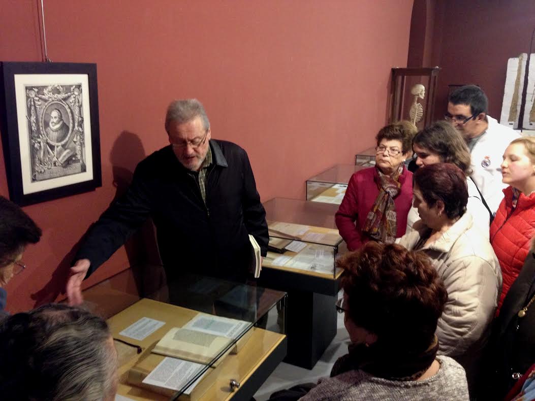 Foto 5 de 5 del artículo «Visita a la exposición «El Instituto-Colegio Aguilar y Eslava y la Sima de Cabra»»