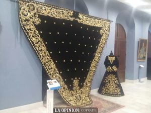 Foto 1 de 3 del artículo «Presentación de la restauración del manto de la Virgen de los Dolores»