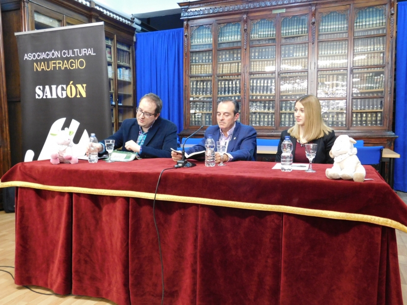 Foto 2 de 2 del artículo «Presentación en la Fundación Aguilar y Eslava del último poemario de Manuel Guerrero»