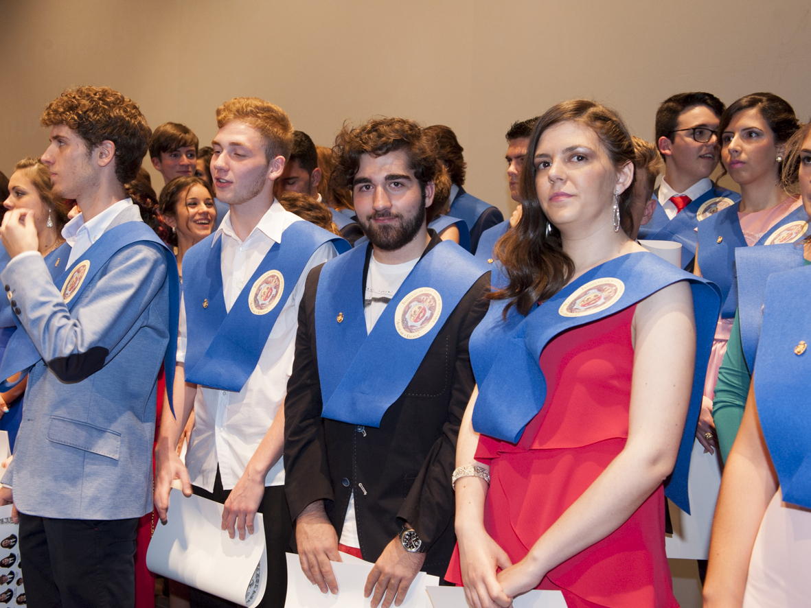 Foto 17 de 18 del artículo «Acto académico de Graduación 2016 de los estudiantes del Instituto Aguilar y Eslava»
