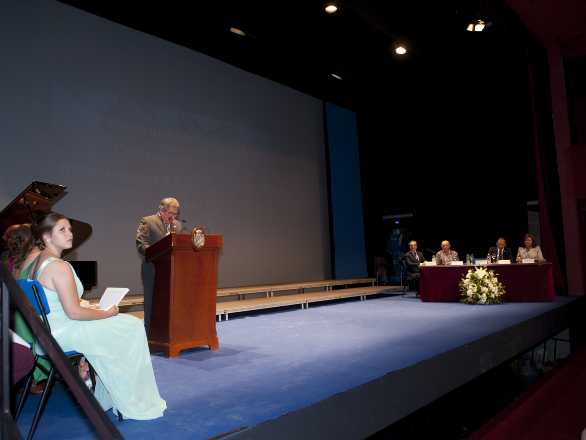 Foto 3 de 18 del artículo «Acto académico de Graduación 2016 de los estudiantes del Instituto Aguilar y Eslava»