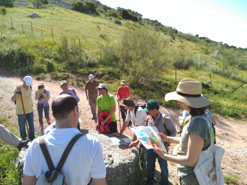 Foto 5 de 7 del artículo «XIV Congreso Geológico Internacional en Cabra (I). Las banderas nacionales»