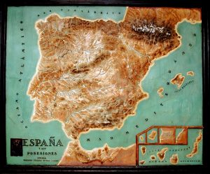 Foto 1 de 3 del artículo «Mapa geográfico «España y sus posesiones» (h. 1945)»