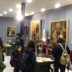 Foto 1 de 2 del artículo «Visita cultural de la OJE cordobesa al Museo Aguilar y Eslava»