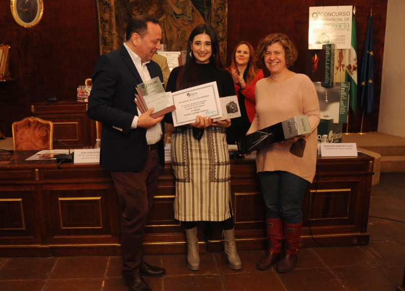 Foto del artículo «La alumna Lourdes Navarro Espinosa, tercer premio en el concurso provincial de fotografía…»