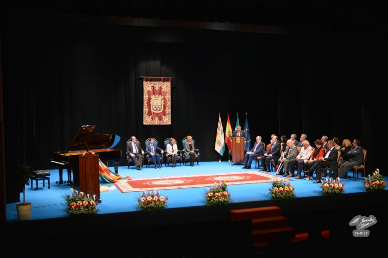 Foto 5 de 7 del artículo «La Fundación-Instituto Aguilar y Eslava distinguidas con motivo del Día de Cabra 2017»