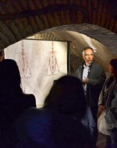 Foto 1 de 7 del artículo «Clausura de un curso de formación de profesorado sobre la Síndone en el Museo de la Pasión»