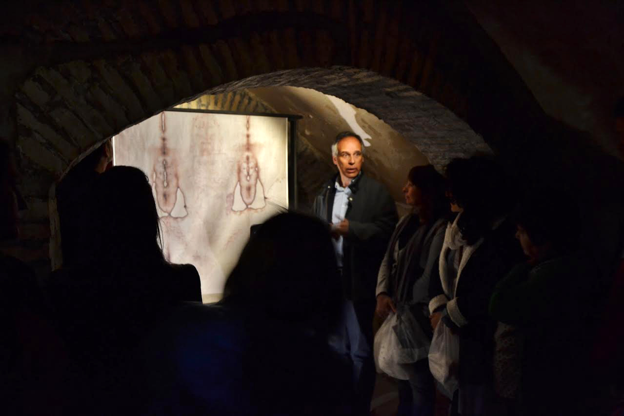 Foto 4 de 7 del artículo «Clausura de un curso de formación de profesorado sobre la Síndone en el Museo de la Pasión»
