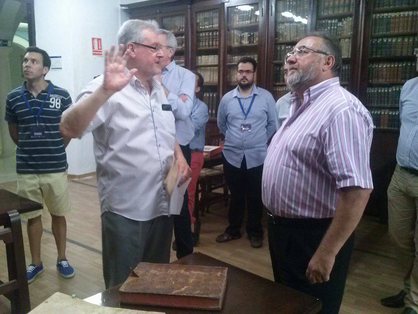 Foto del artículo «Visita del alcalde de Alhaurín de la Torre (Málaga) a la Biblioteca Histórica Aguilar y…»