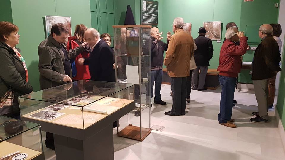 Foto del artículo «Visita del grupo de informática AYER a la exposición de fotografías estereoscópicas del…»