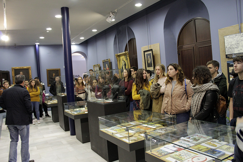 Foto 6 de 7 del artículo «Visitas de alumnado de institutos gaditanos al Museo de la Pasión y al Museo Aguilar y…»