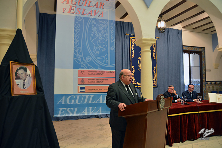 Foto 5 de 12 del artículo «Conferencia sobre la Constitución del profesor y académico José Peña González»