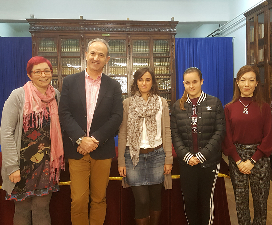Foto del artículo «Mujeres con-CIENCIA-das»