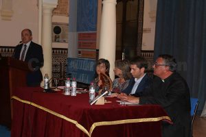 Foto 1 de 3 del artículo «Presentación del libro «Otra educación. Sugerencias para educadores y familias» de Jesús…»
