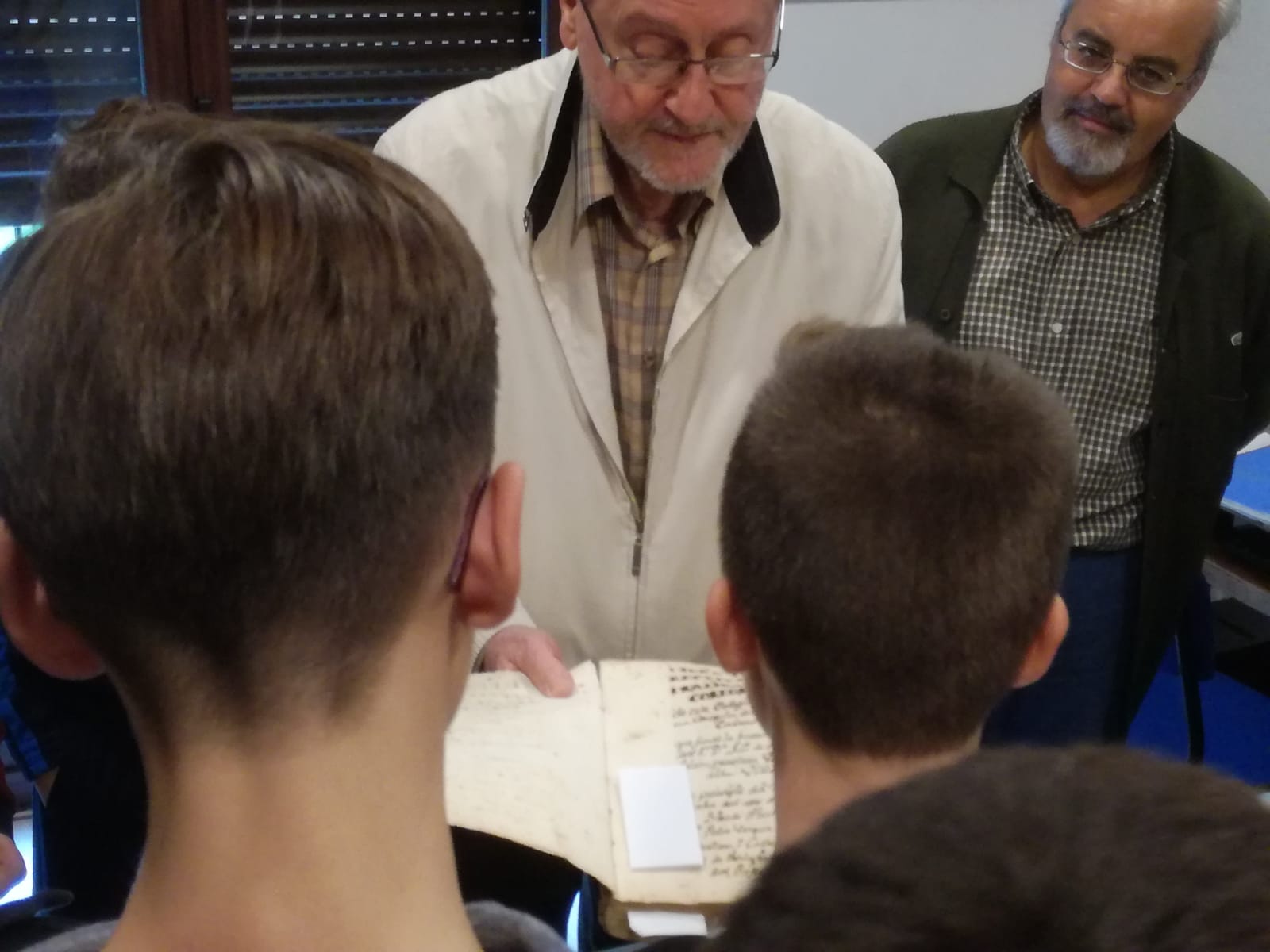 Foto 1 de 6 del artículo «Visitas escolares al Centro de Estudios Vargas y Alcalde»