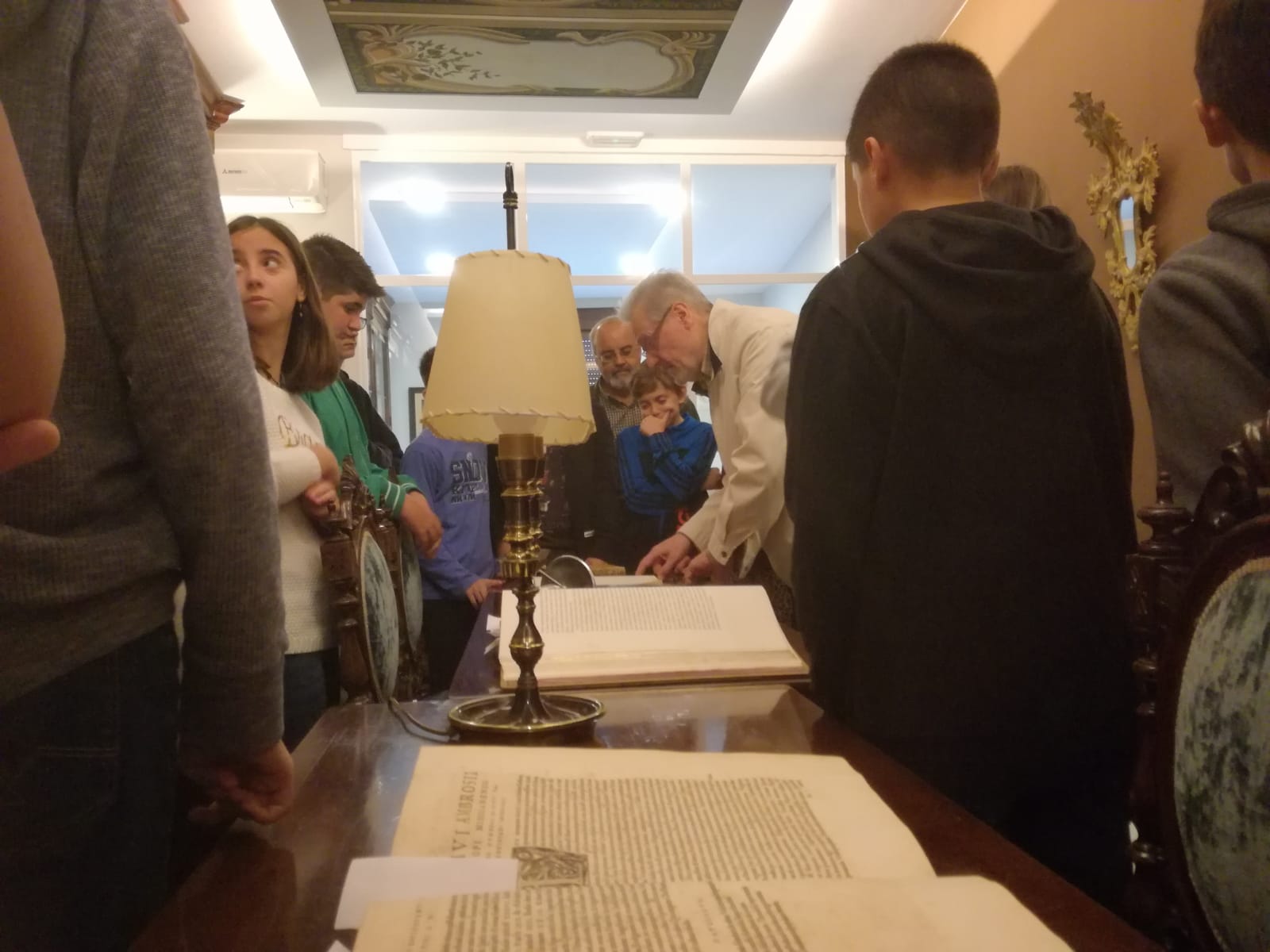 Foto 4 de 6 del artículo «Visitas escolares al Centro de Estudios Vargas y Alcalde»