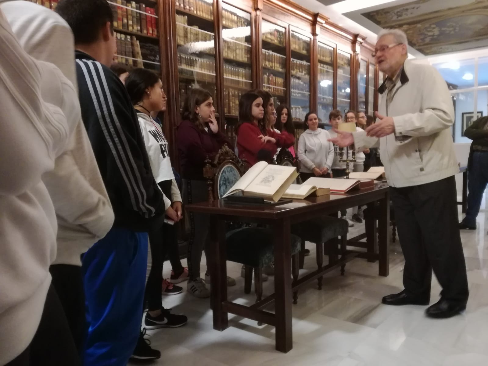 Foto 6 de 6 del artículo «Visitas escolares al Centro de Estudios Vargas y Alcalde»