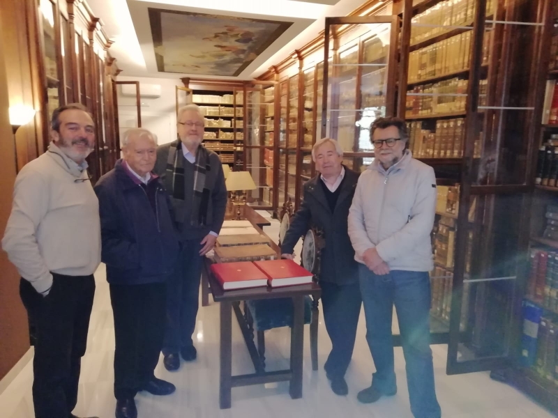 Foto del artículo «Miembros de la Fundación Manuel Ruiz Luque visitan el Centro de Estudios Vargas y Alcalde»