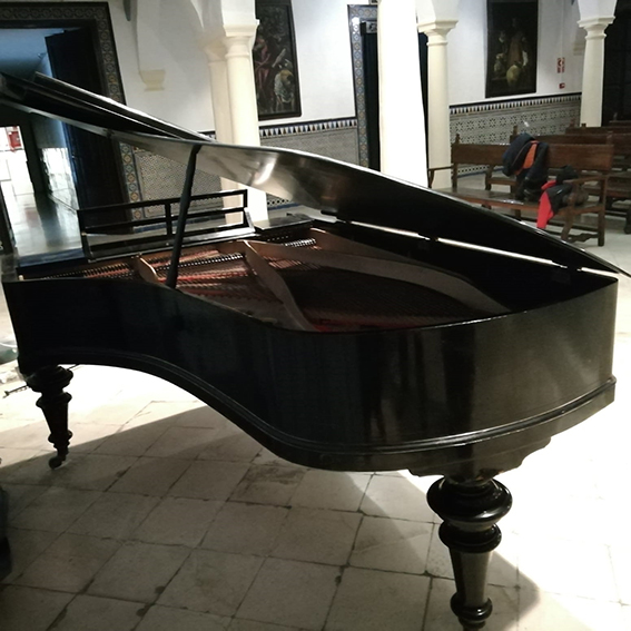 Foto del artículo «Un gran piano para el Instituto-Fundación Aguilar y Eslava»