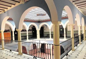 Foto 1 de 3 del artículo «Instituto Aguilar y Eslava de Cabra, donde la historia asiste a clase»