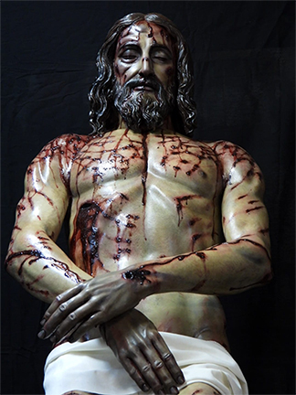 Foto 2 de 2 del artículo «Juan Manuel Miñarro realiza una nueva obra para el Museo de la Pasión de Cabra»