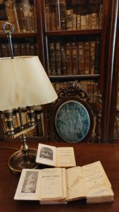 Foto 1 de 2 del artículo «Tres libros pertenecientes a la familia Heredia donados a la Fundación Aguilar y Eslava»