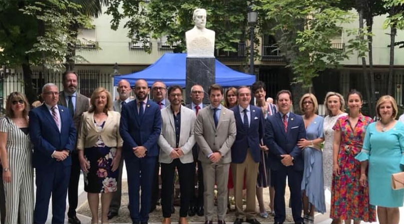 Foto 2 de 3 del artículo «La Fundación Aguilar y Eslava en el homenaje a Juan Valera»