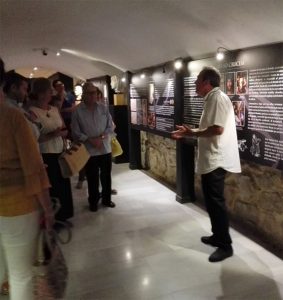 Foto 1 de 4 del artículo «La Hermandad Universitaria de Córdoba visita la Fundación Aguilar y Eslava y el Museo de…»