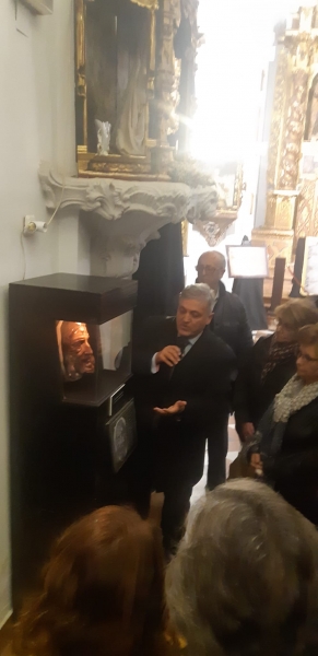 Foto 4 de 5 del artículo «La exposición «El Hombre de la Sábana Santa» en Priego»