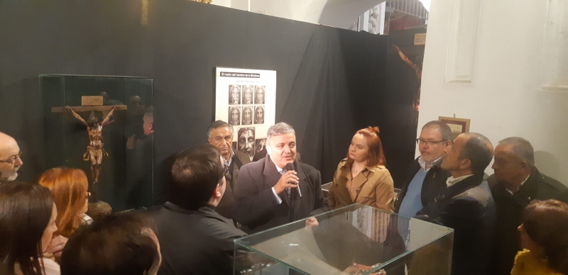 Foto 5 de 5 del artículo «La exposición «El Hombre de la Sábana Santa» en Priego»